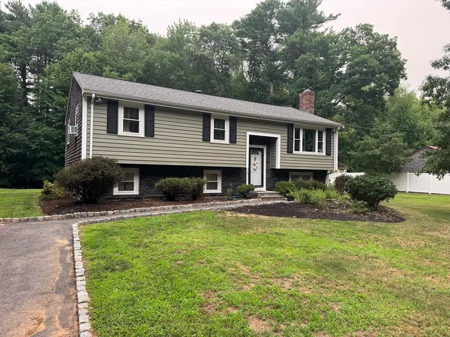 750 King Philip St, Raynham, MA 02767 - #2
