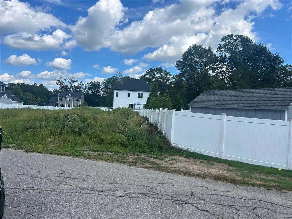 11 Primrose Terrace, North Attleboro, MA 02760 - #1