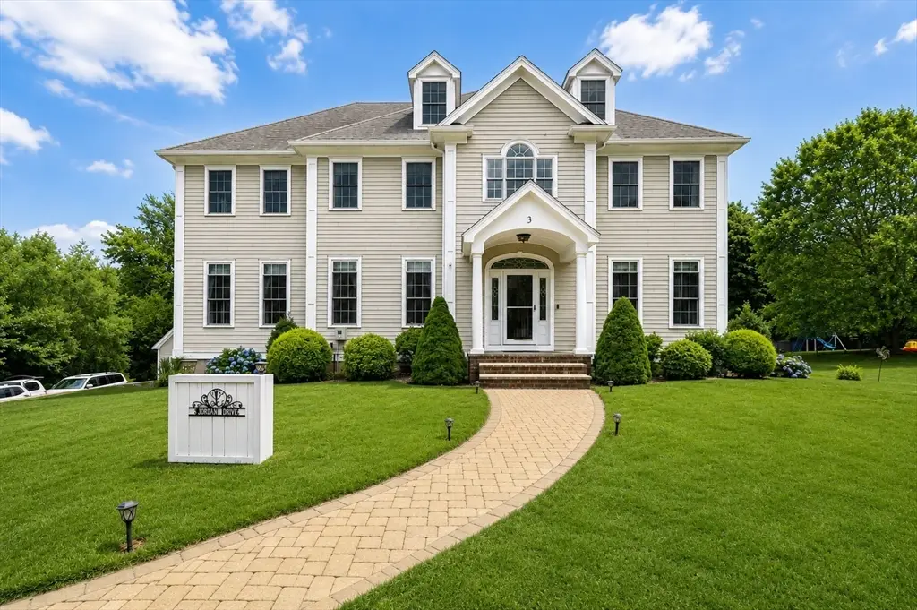 3 Great Acres Dr, Hanover, MA 02339 - #1