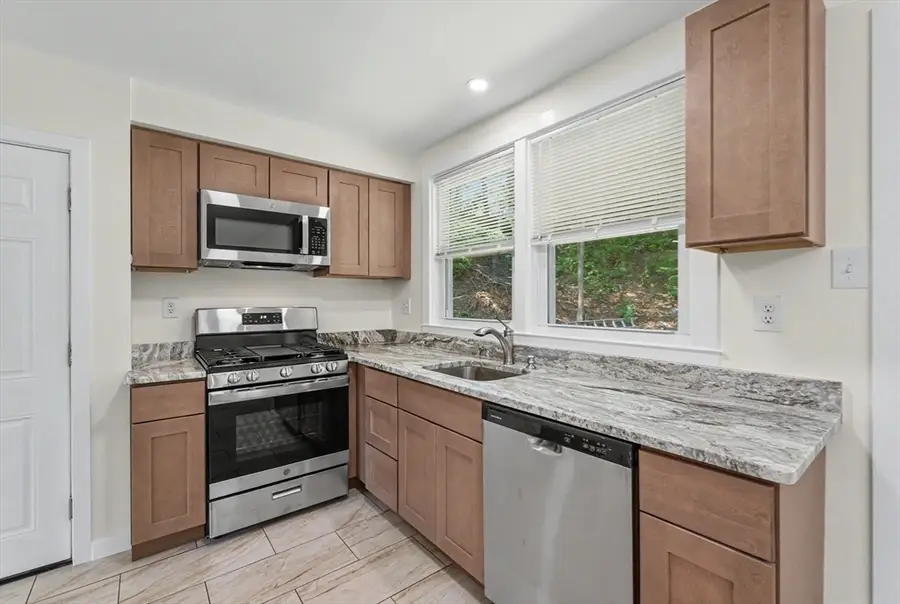 28 Hayes Ave, Lowell, MA 01854 - #2