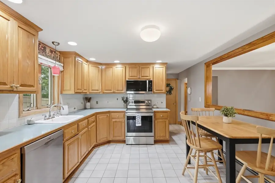 22 Monterey Drive, Methuen, MA 01844 - #3