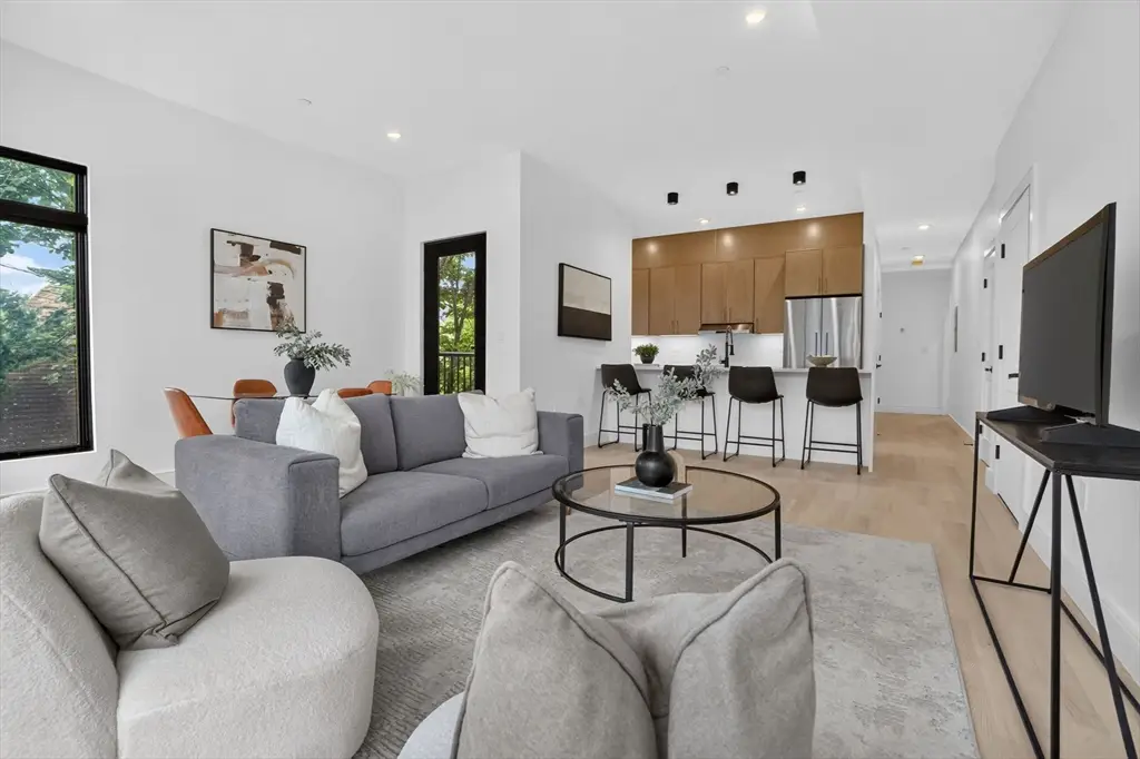 13 Clyde St #E, Somerville, MA 02145 - #1