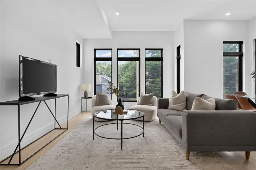 13 Clyde St #E, Somerville, MA 02145 - #3