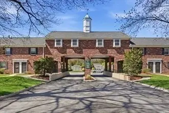 1711 Windsor #1711, Framingham, MA 01701