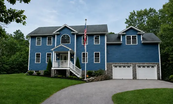 368 Dudley Oxford Rd, Dudley, MA 01571