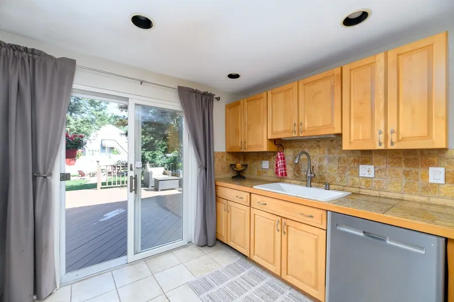 17 Bonnie View Dr, West Boylston, MA 01583 - #3