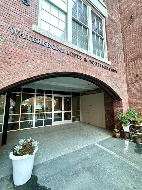 130 John Street #355, Lowell, MA 01852
