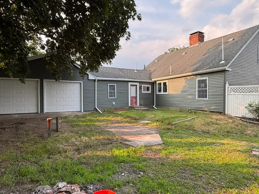 15 Quincy St, Brockton, MA 02302 - #3