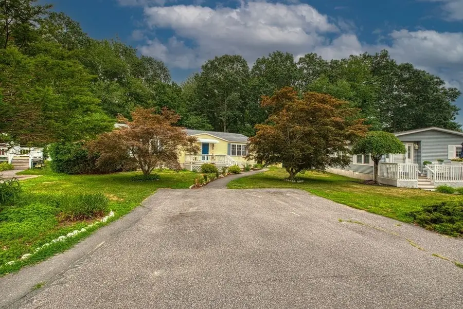 11 Hawthorne Street, Rockland, MA 02370 - #3
