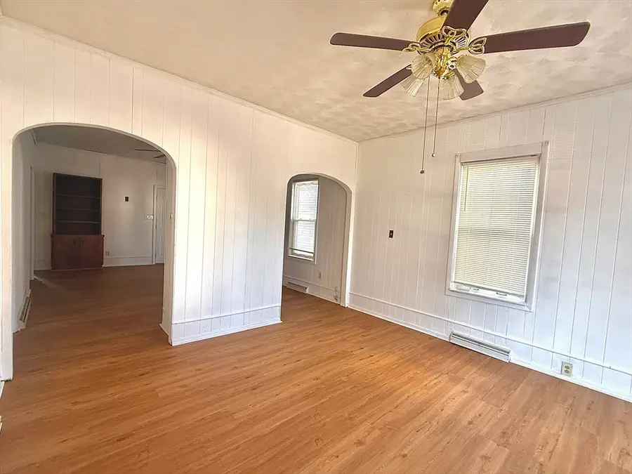 87 Hathaway St, New Bedford, MA 02746 - #3