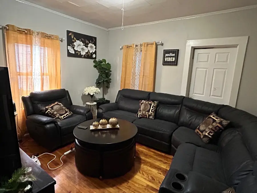 7 Bluff St, Worcester, MA 01610 - #2