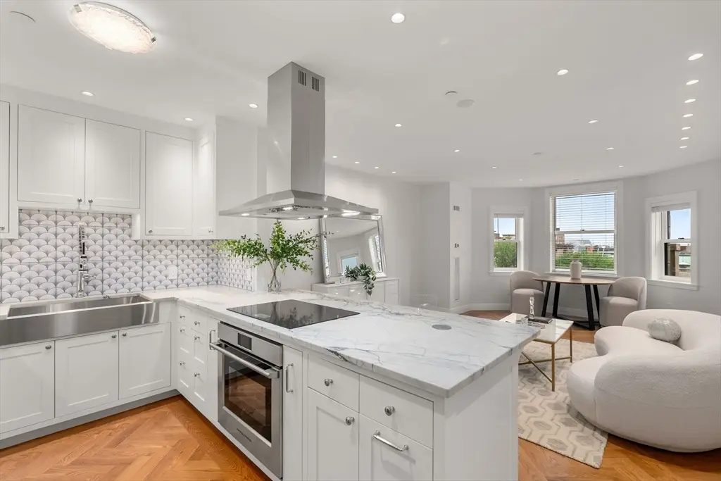 390 Commonwealth Ave #706, Boston, MA 02215 - #1