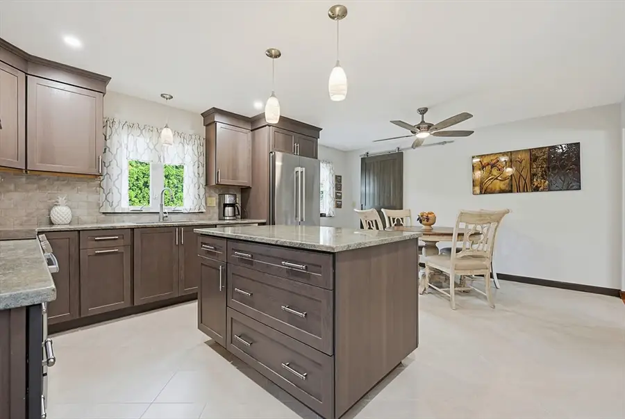 3 King St, Bristol, RI 02809 - #3
