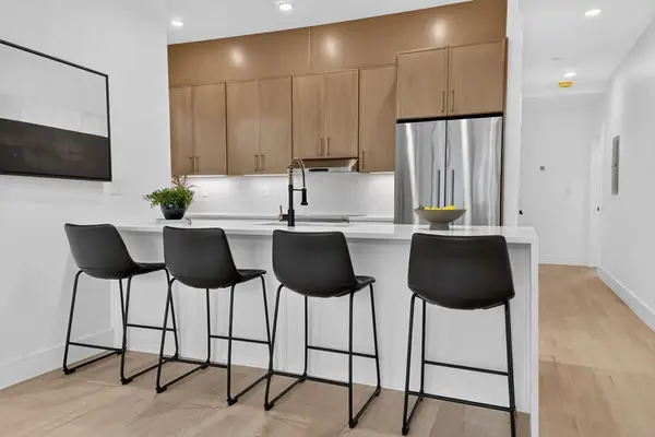 15 Clyde St #D, Somerville, MA 02145