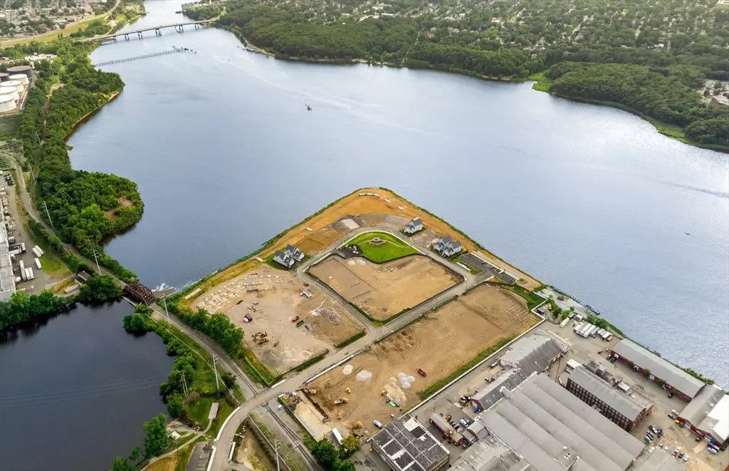 141 East Point Drive #201, Rumford, RI 02916 - #1