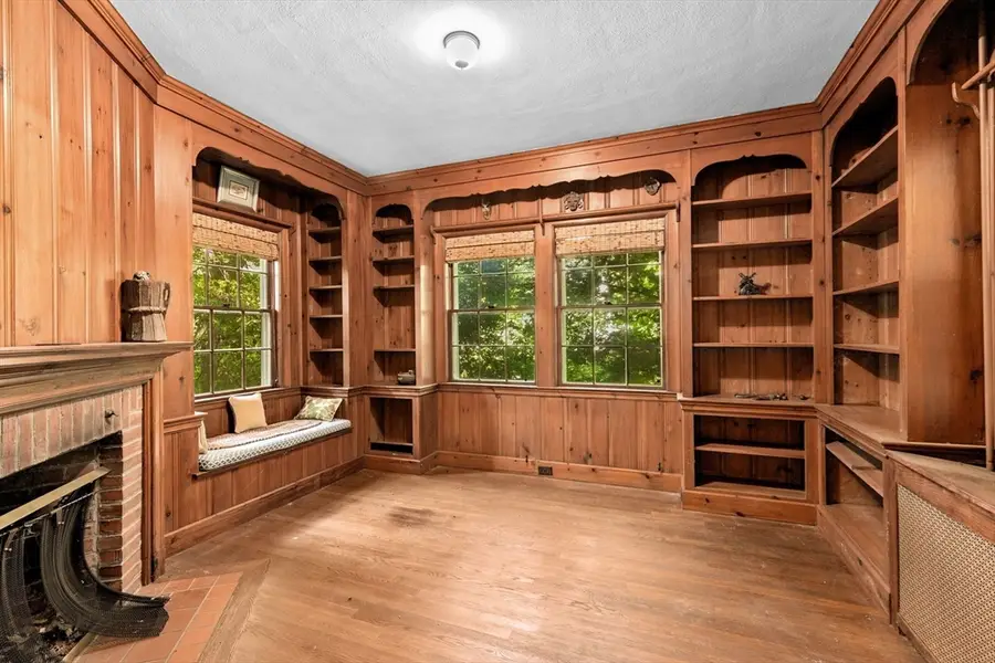 25 Hundreds Cir, Wellesley, MA 02481 - #2