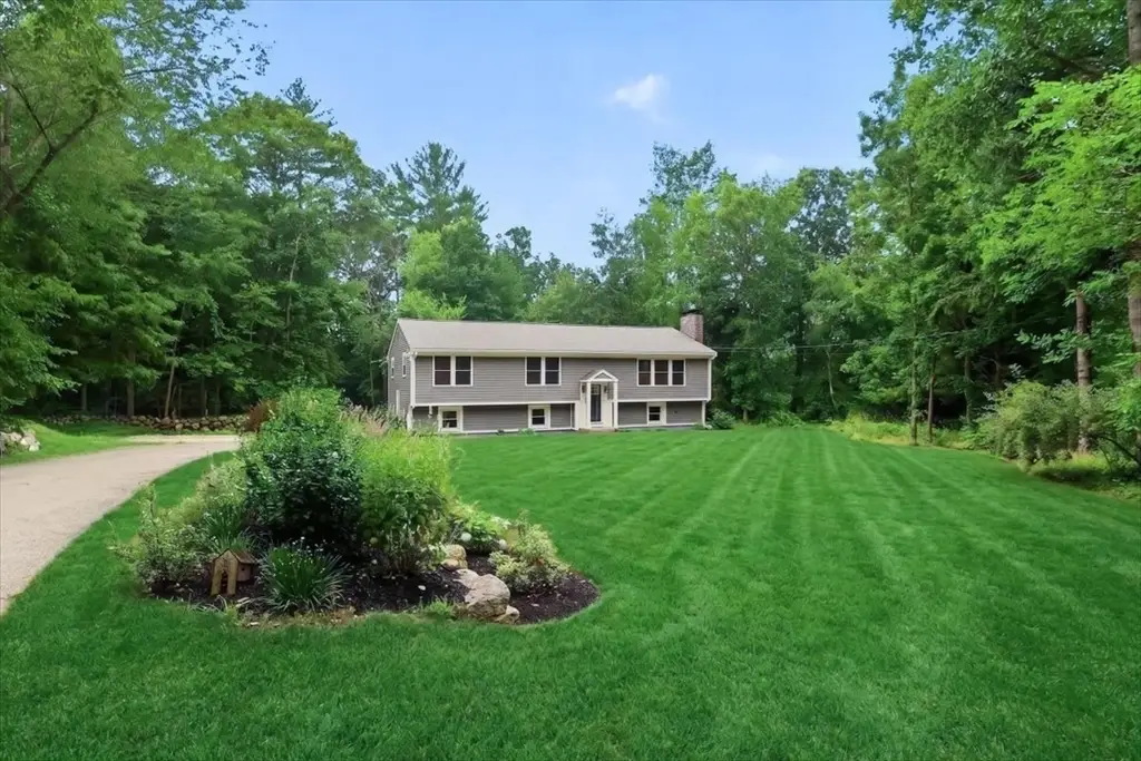 4 Pleasant St, Norwell, MA 02061 - #1