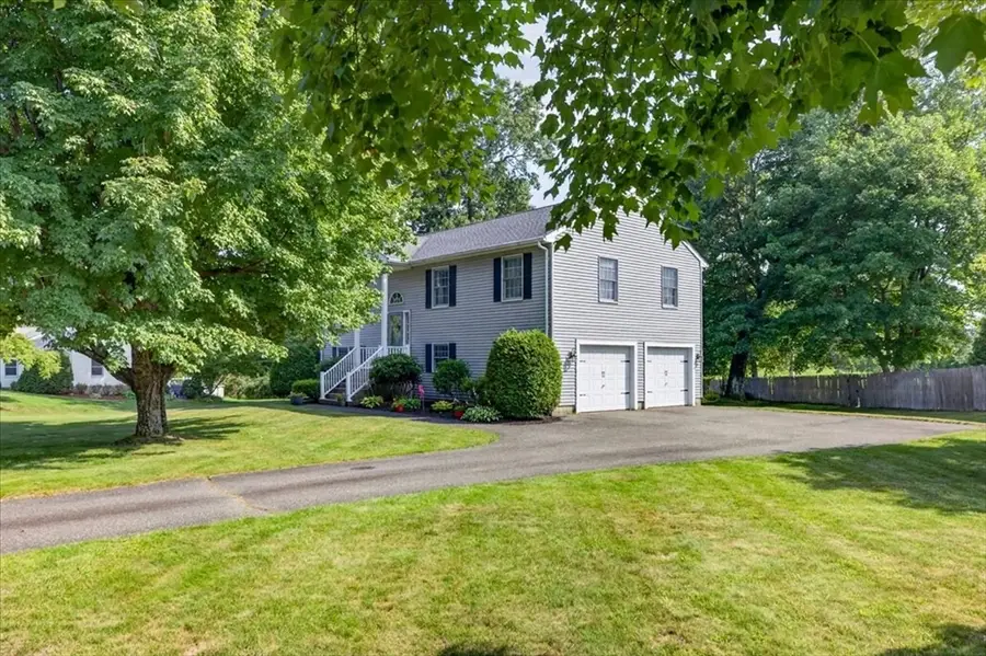 43 Zachary Ln, Agawam, MA 01001 - #3