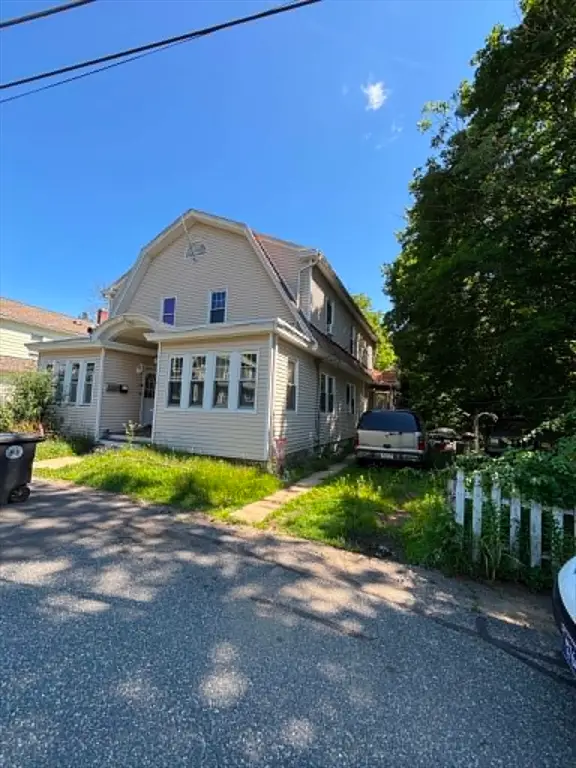 17-19 Coolidge Ave, Southbridge, MA 01550