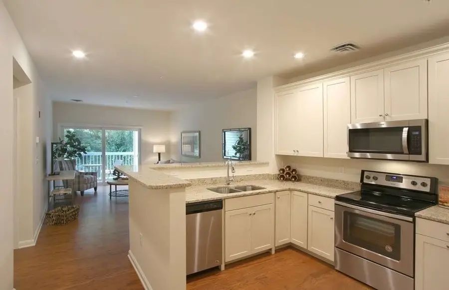 22 Farmstead Ln #407, Sudbury, MA 01776 - #2