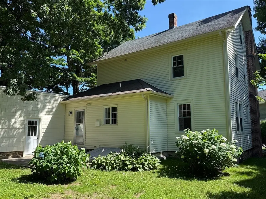 82 Hartwell St, Southbridge, MA 01550 - #3