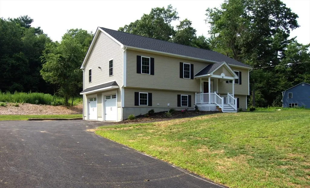 95 A.f. Putnam, Charlton, MA 01507 - #1