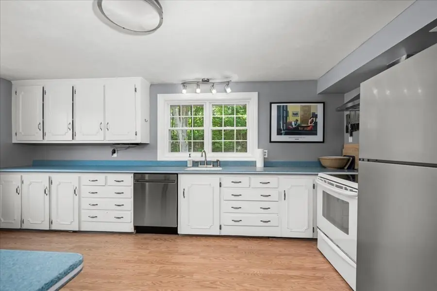 15 Alpine St, Millbury, MA 01527 - #3