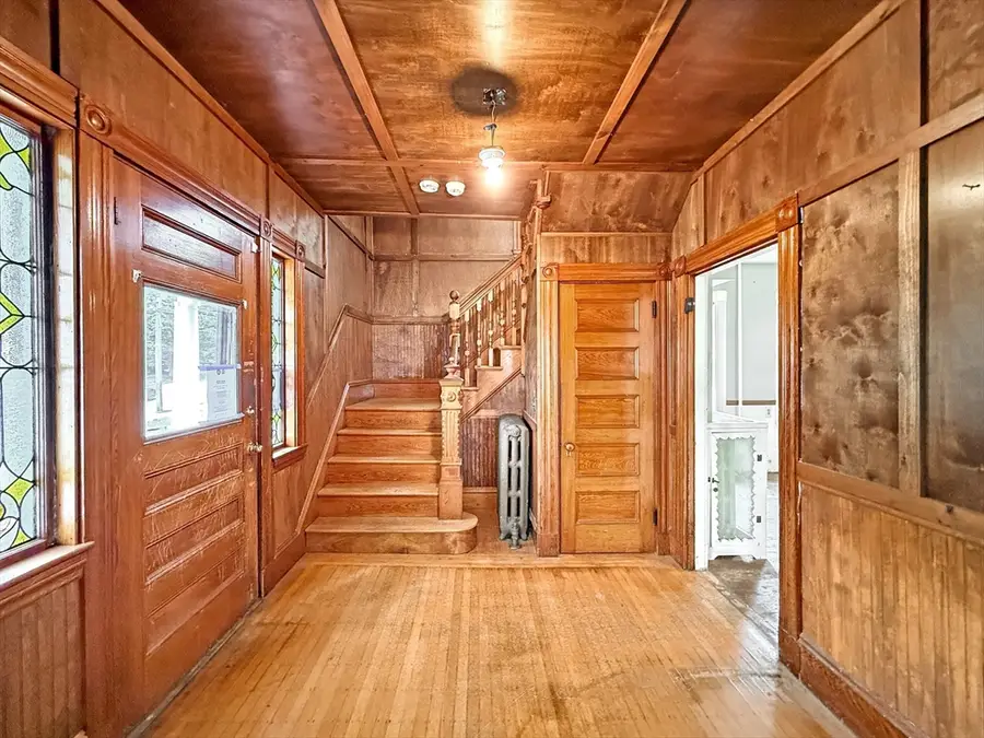 33 High St, Stoneham, MA 02180 - #3