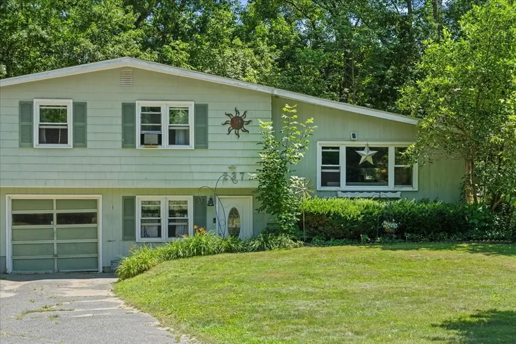 237 Boston Rd, Palmer, MA 01069 - #1