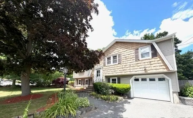 15 Frances Rd, Burlington, MA 01803 - #1