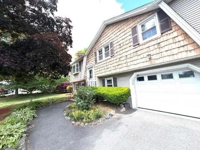 15 Frances Rd, Burlington, MA 01803 - #2