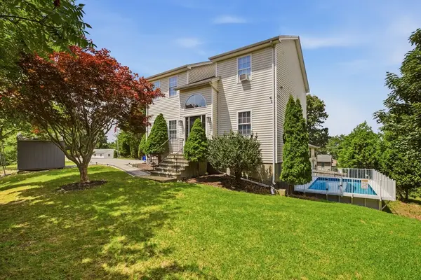 724 Woodman St, Fall River, MA 02724
