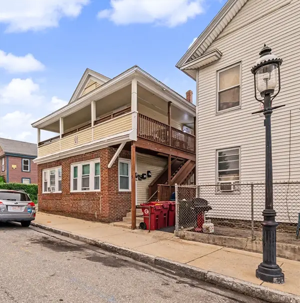 5 Dublin St, Lowell, MA 01854