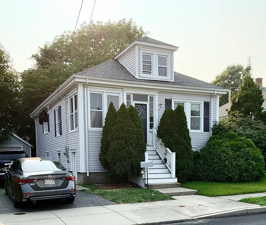 82 Francis St, Fairhaven, MA 02719 - #1
