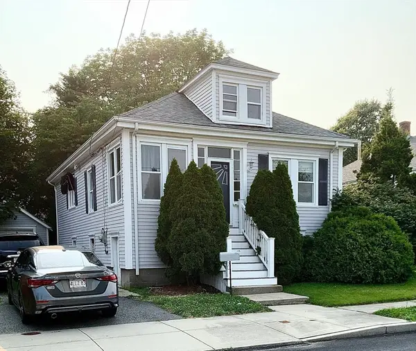 82 Francis St, Fairhaven, MA 02719