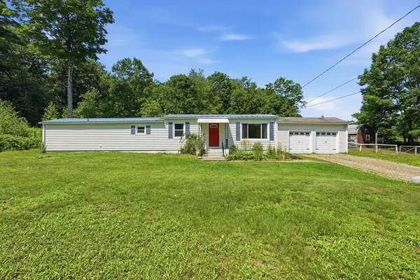 78 Searle Rd, Huntington, MA 01050