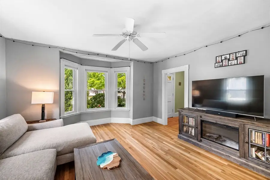 16 Budleigh Avenue, Beverly, MA 01915 - #3