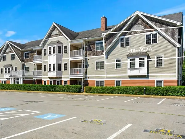 210 Chickering #307A, North Andover, MA 01845