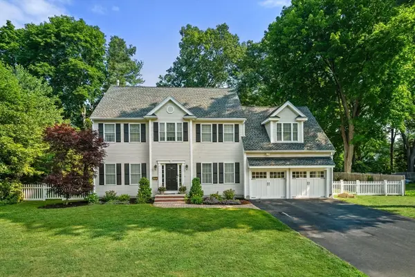 11 Shadow Ln, Wellesley, MA 02482