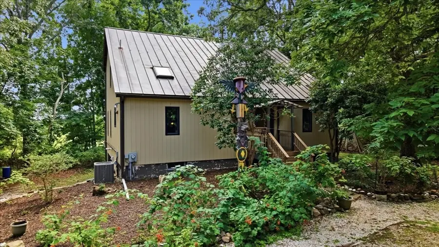 1746E Drift Rd, Westport, MA 02790 - #3