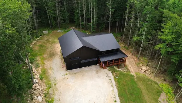 50 Hillside Dr, Sturbridge, MA 01566