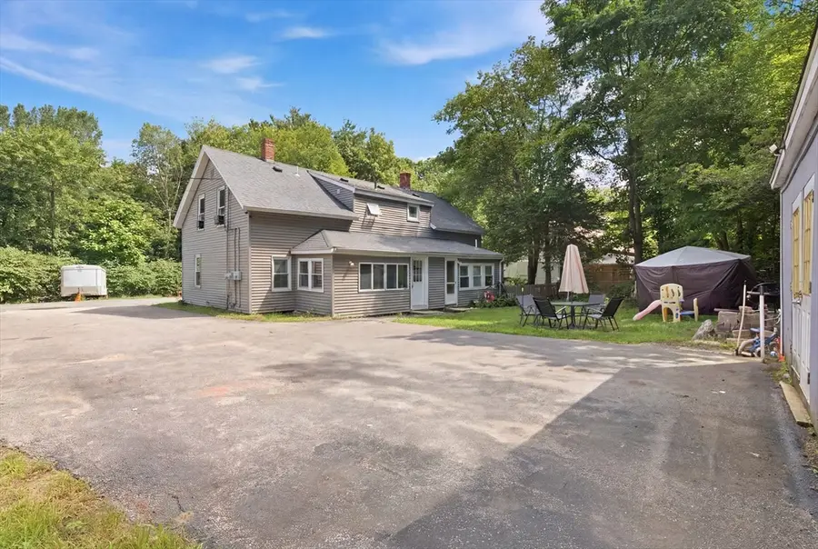 8 Second St, Sutton, MA 01590 - #3