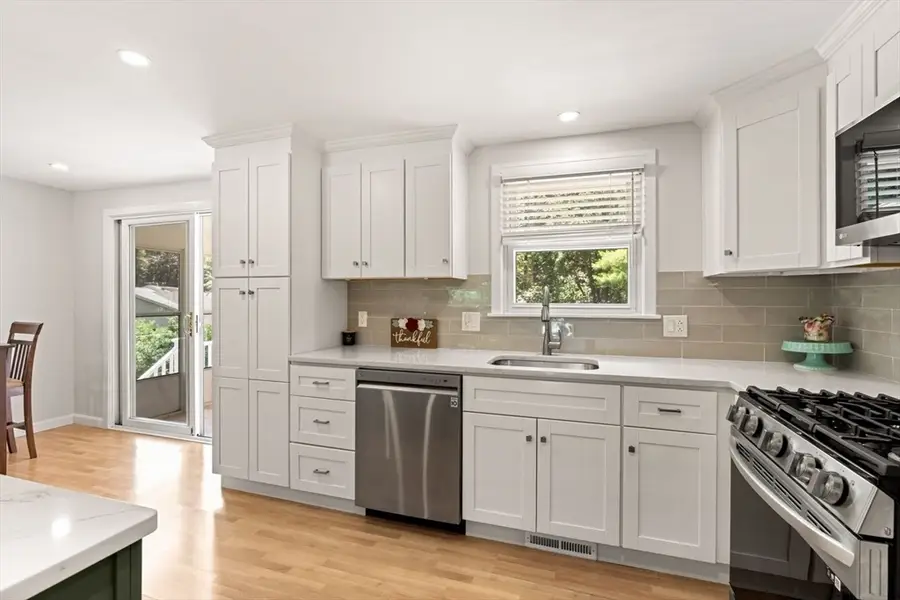 15 Weathervane Road, Billerica, MA 01821 - #2