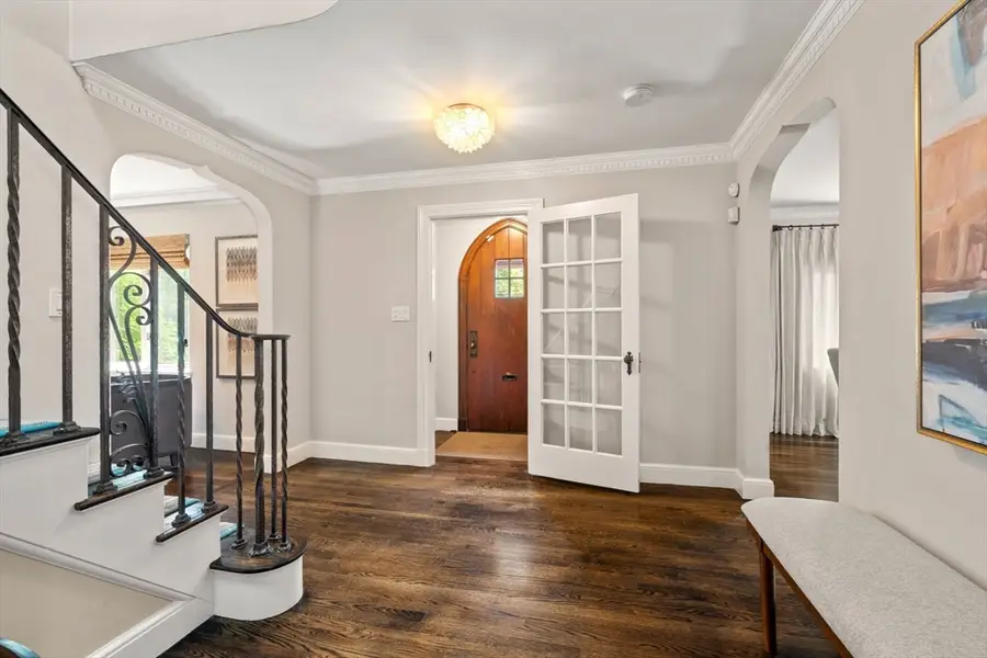 142 Beverly Rd., Chestnut Hill, MA 02467 - #3