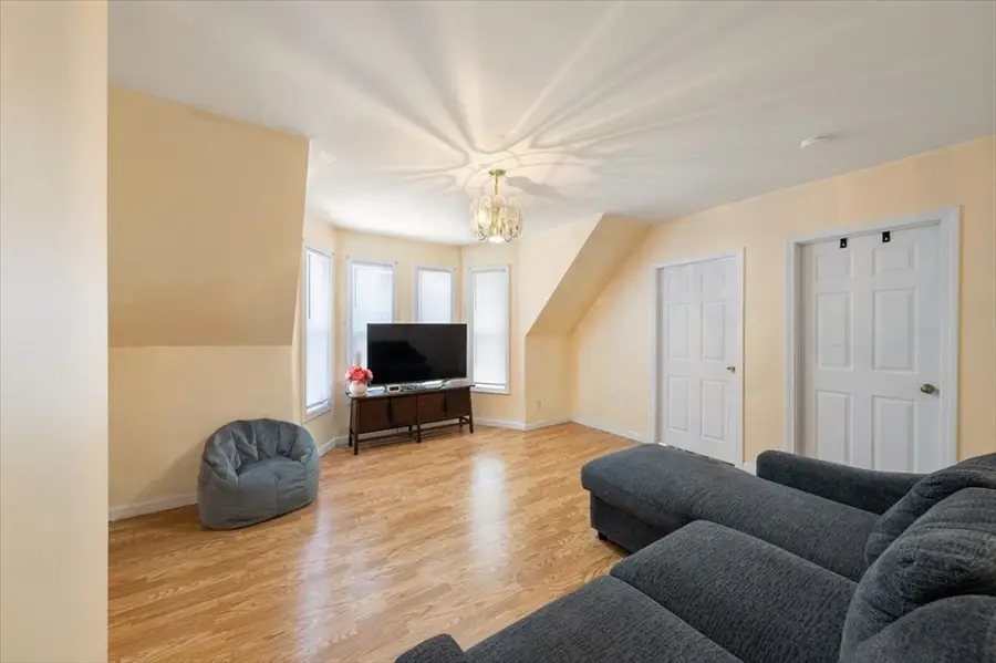 56-58 Pine St, Lowell, MA 01851 - #3