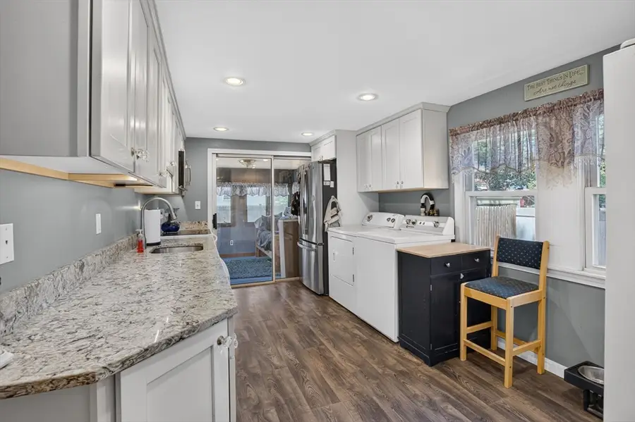 24 Temple St, Tewksbury, MA 01876 - #3