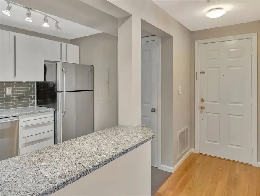 14 Webb Pl #2C, Mansfield, MA 02048 - #3