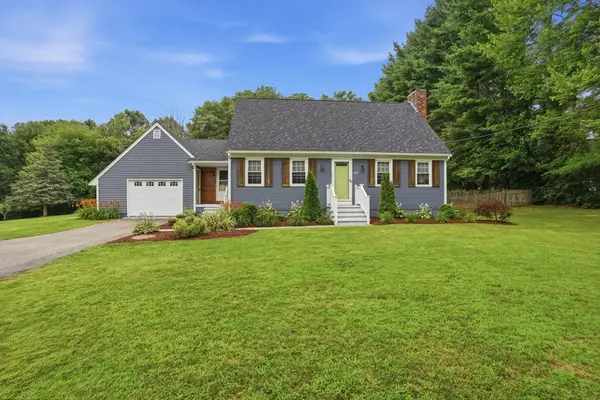 880 Wood St, Swansea, MA 02777