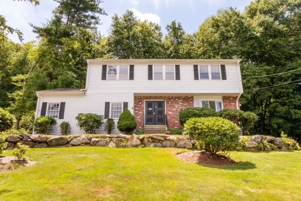 5 Tomkins Ln, Framingham, MA 01702 - #1