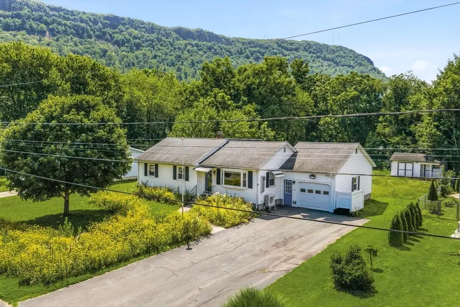 8 Richardson Cir, Easthampton, MA 01027 - #3